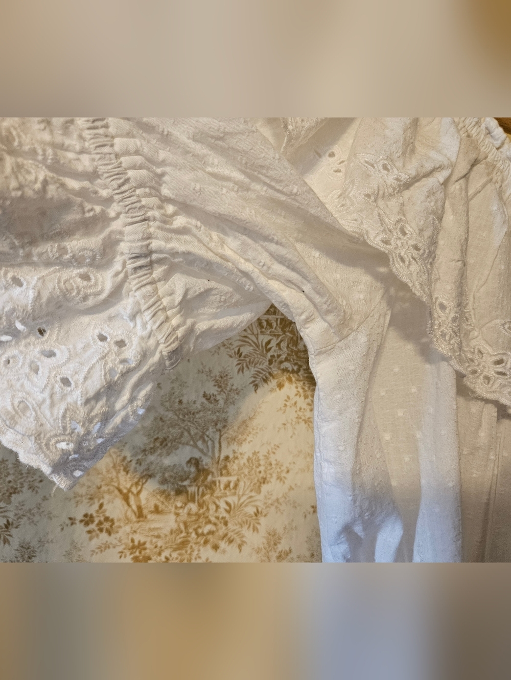 Universal Thread Small White Embroidered Boho Top - Picture 3 of 8